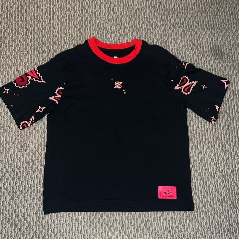 Nike graphic tee